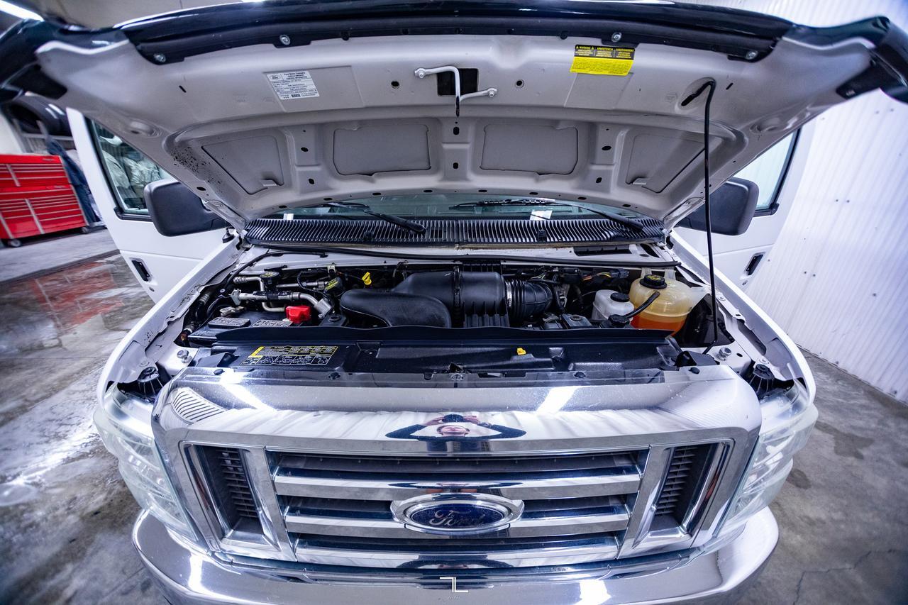 2011 Ford E-350 XL Ext Cargo Van Red Deer AB