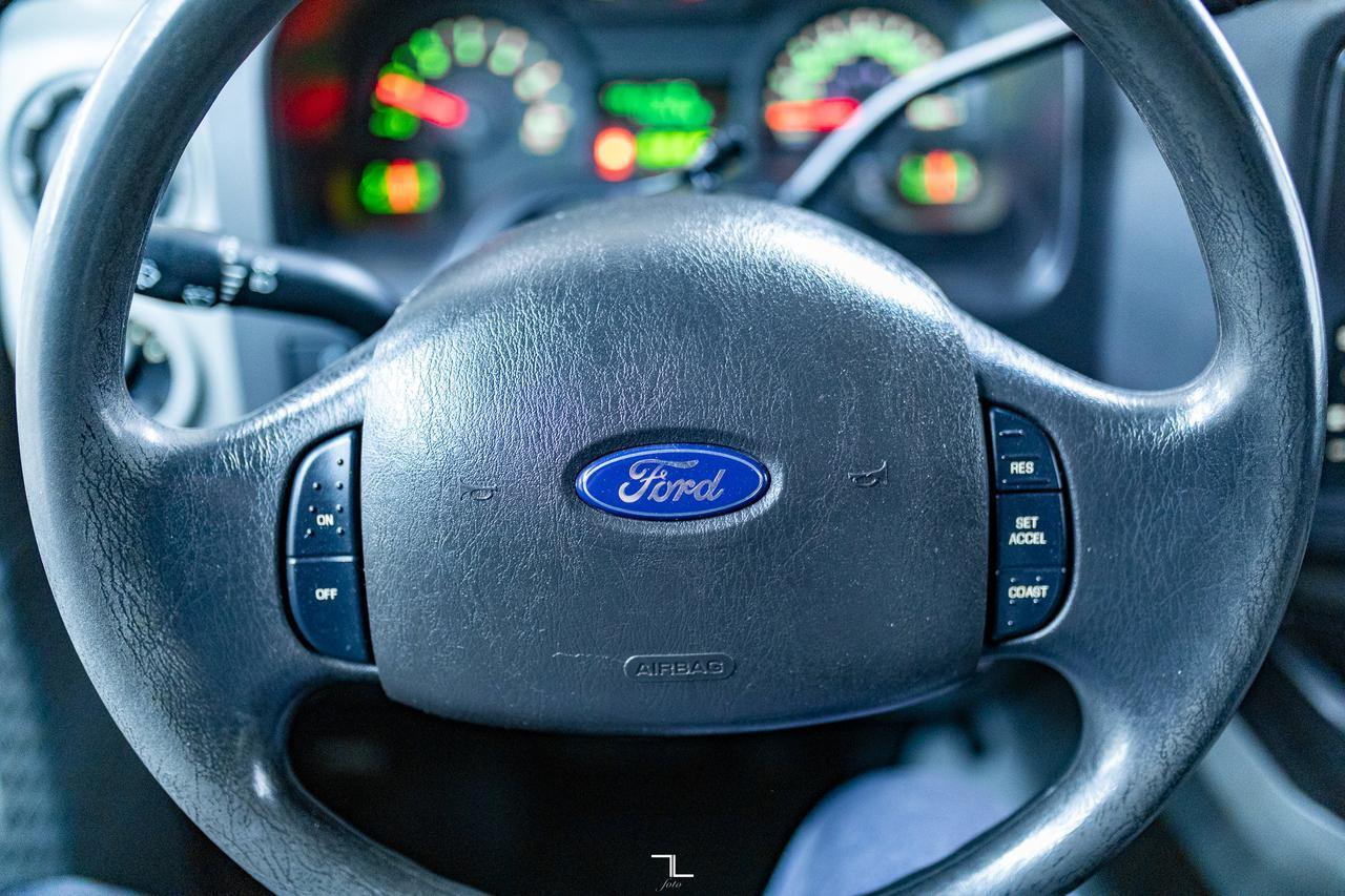 2011 Ford E-350 XL Ext Cargo Van Red Deer AB