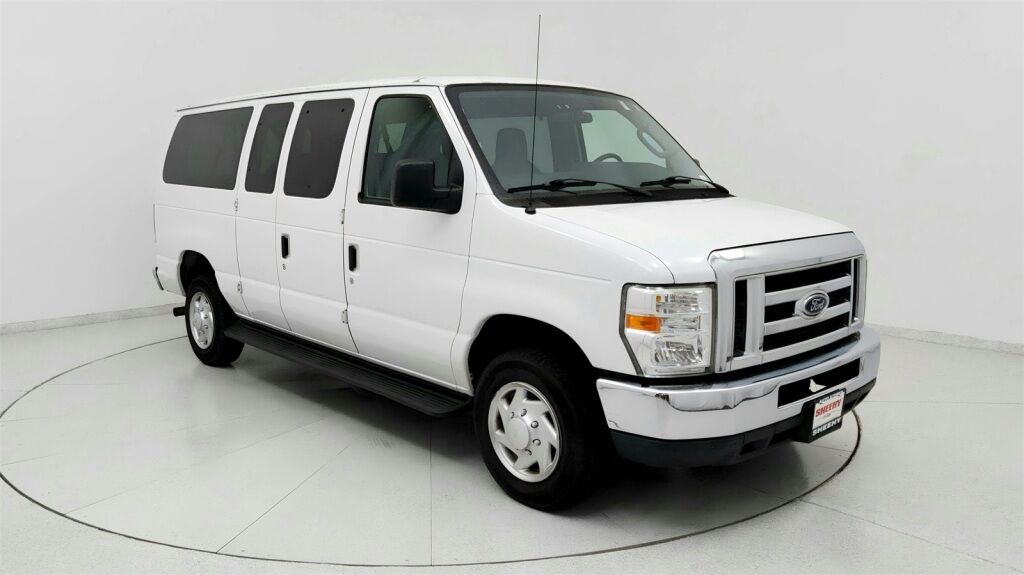 2011 Ford E-350SD XLT