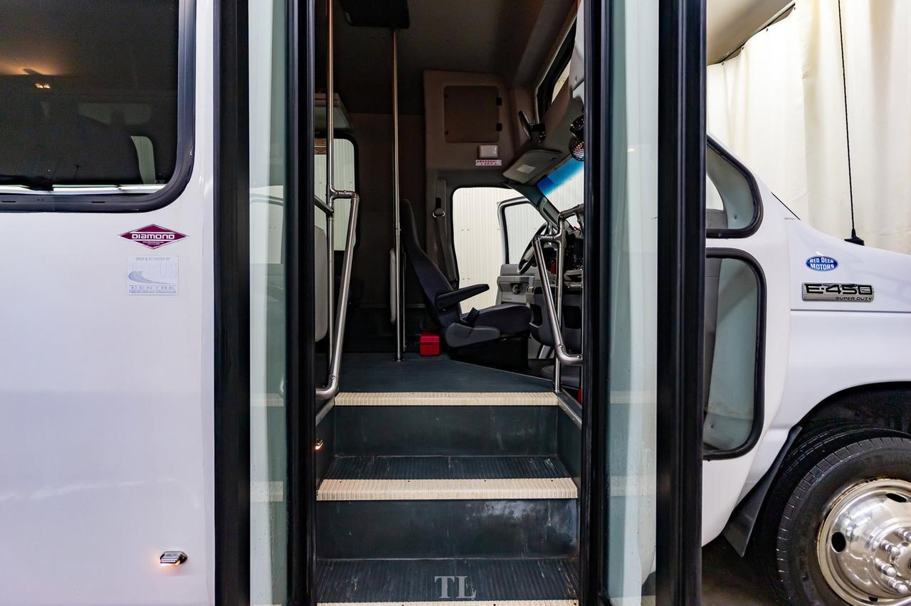 2011 Ford E-450 SD 24 Passenger Bus TV Red Deer AB