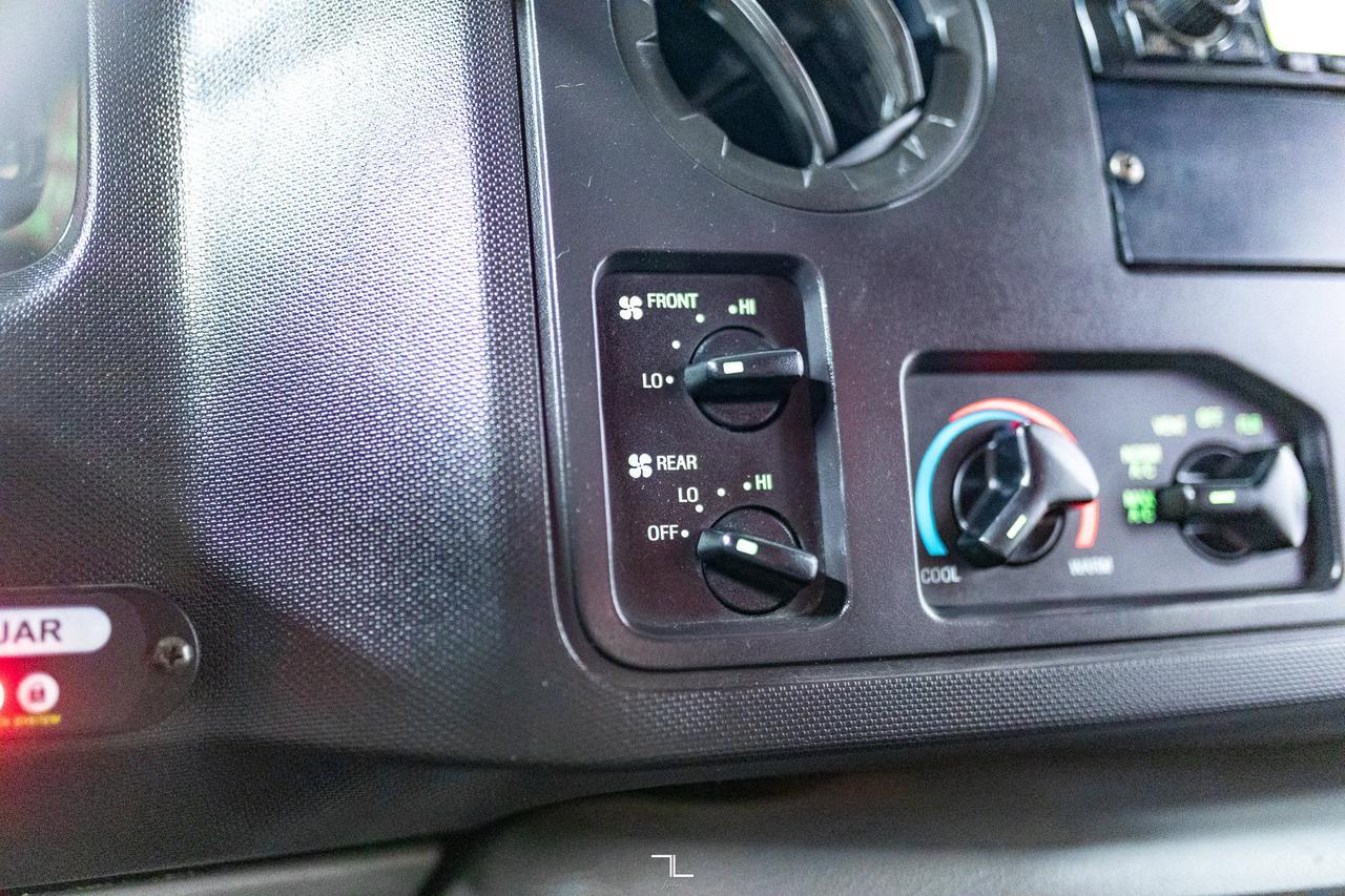 2011 Ford E-450 Wheelchair Bus 9 Passenger Red Deer AB