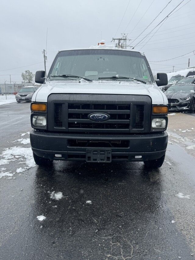 2011 Ford E350 XLT Extended Passenger Van XLT