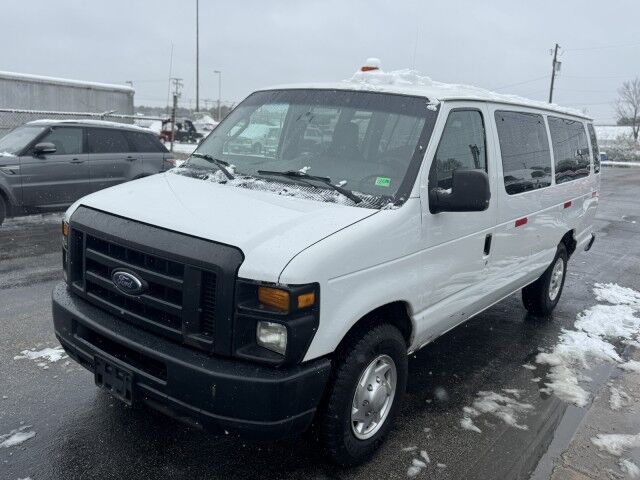 2011 Ford E350 XLT Extended Passenger Van XLT