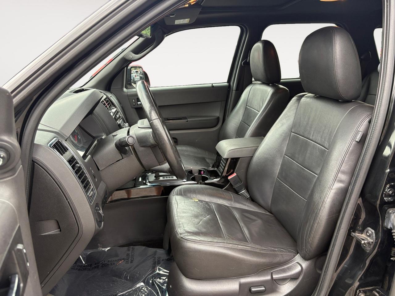 2011 Ford Escape Limited, SUNROOF, ROOF RACKS, HEATED SEATS, FOOTWELL COURTESY LIGHTS, BACKUP CAMERA, BLUETOOTH, TOW PACKAGE, HEATED MIRRORS WITH BLIND SPOT MIRRORS, REMOTE KEYLESS ENTRY, LOW MILES, BE READY TO ESCAPE ON THE ROAD!