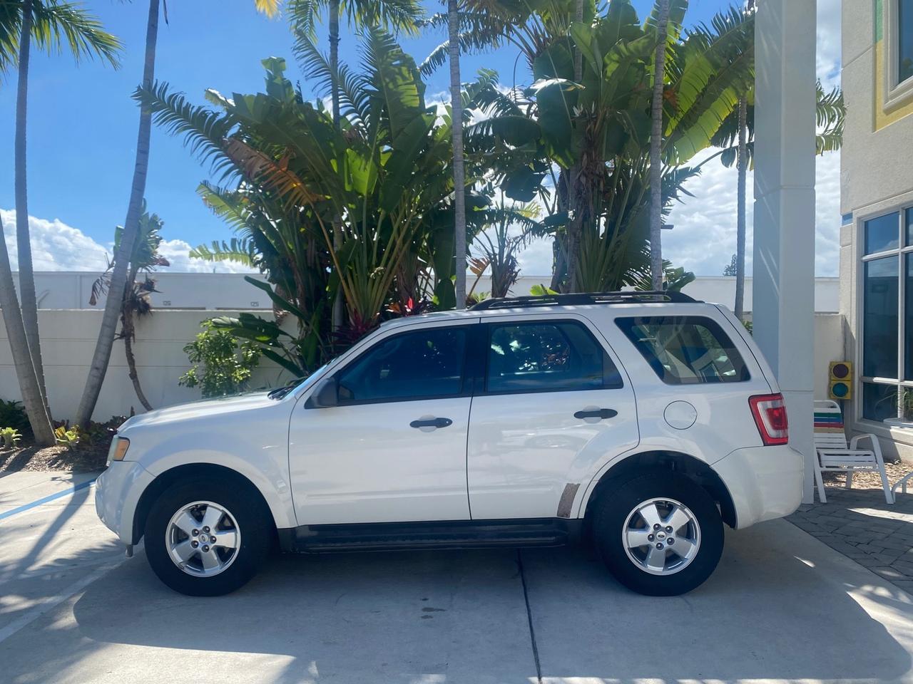2011 Ford Escape XLS LOW MILES 28,147 Pompano Beach FL