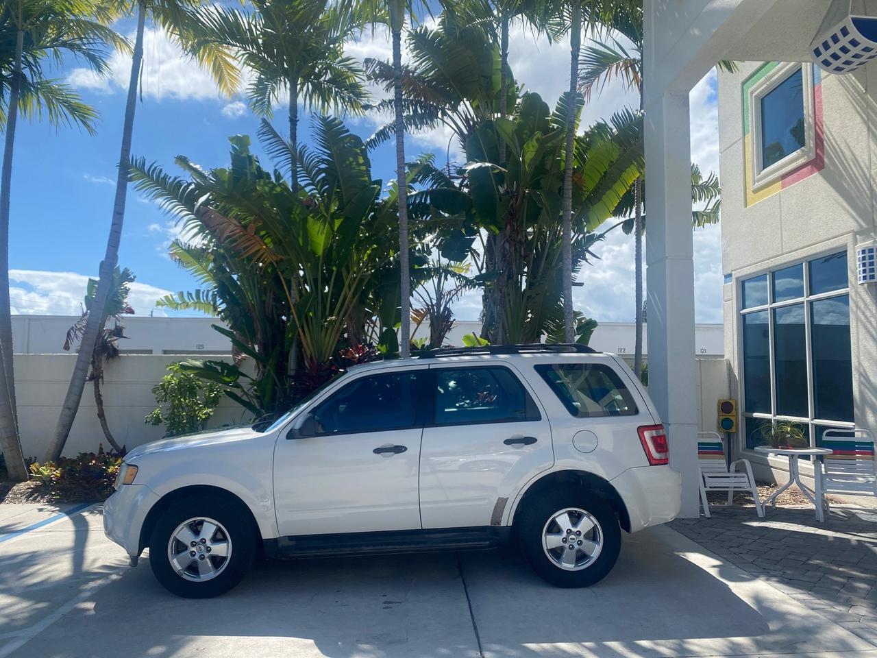 2011 Ford Escape XLS LOW MILES 28,147 Pompano Beach FL