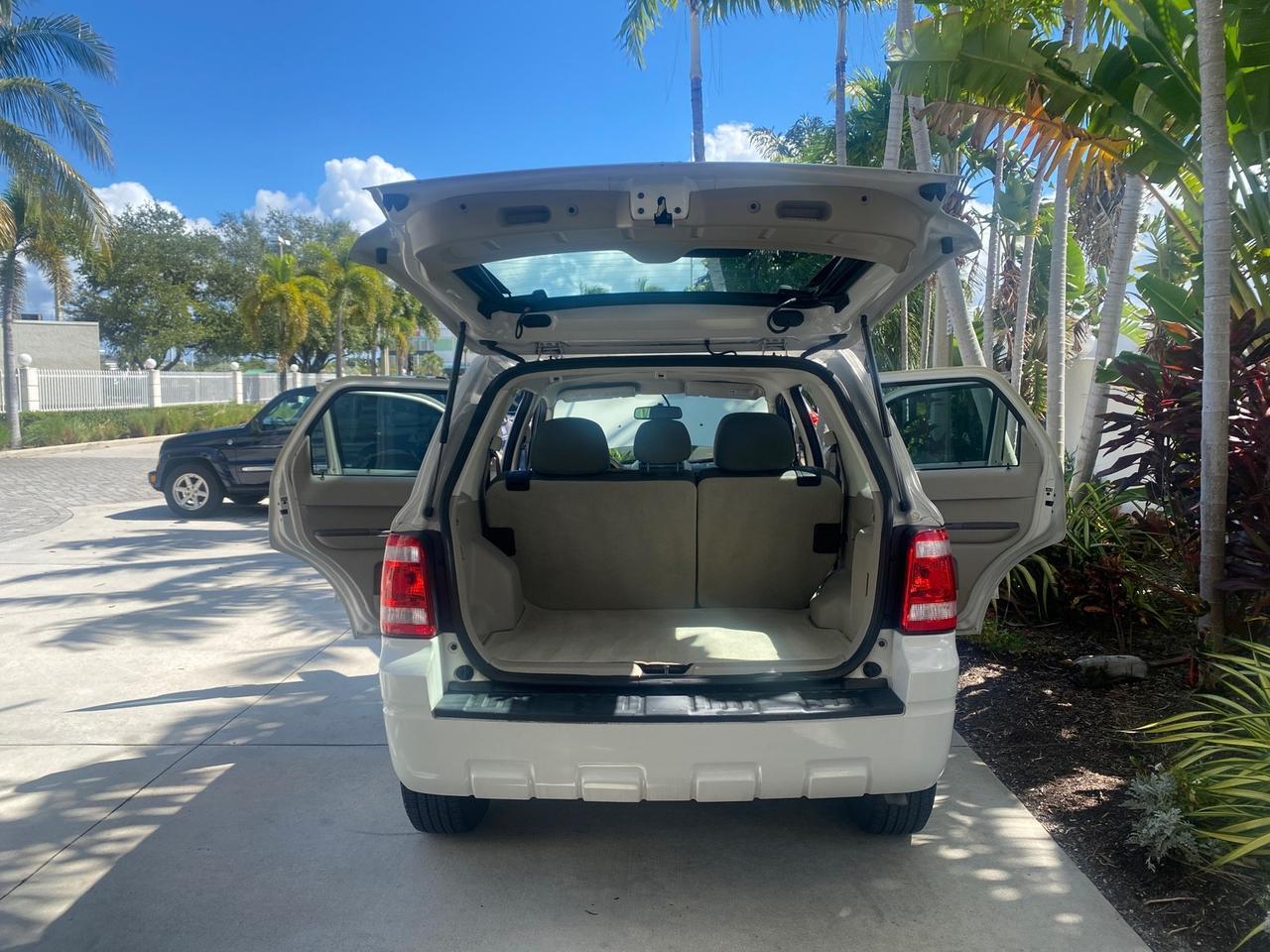 2011 Ford Escape XLS LOW MILES 28,147 Pompano Beach FL