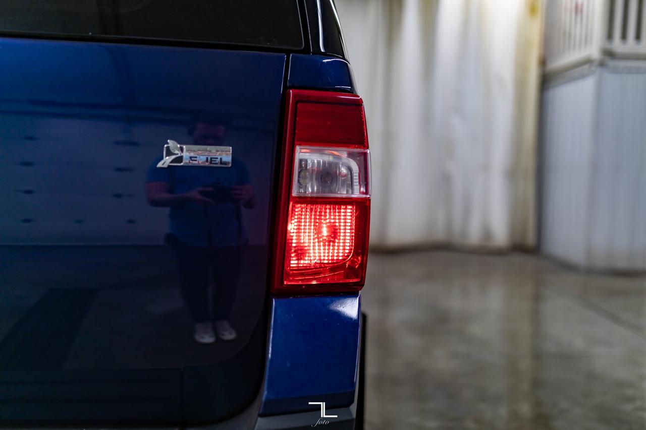 2011 Ford Expedition 4x4 XLT Red Deer AB
