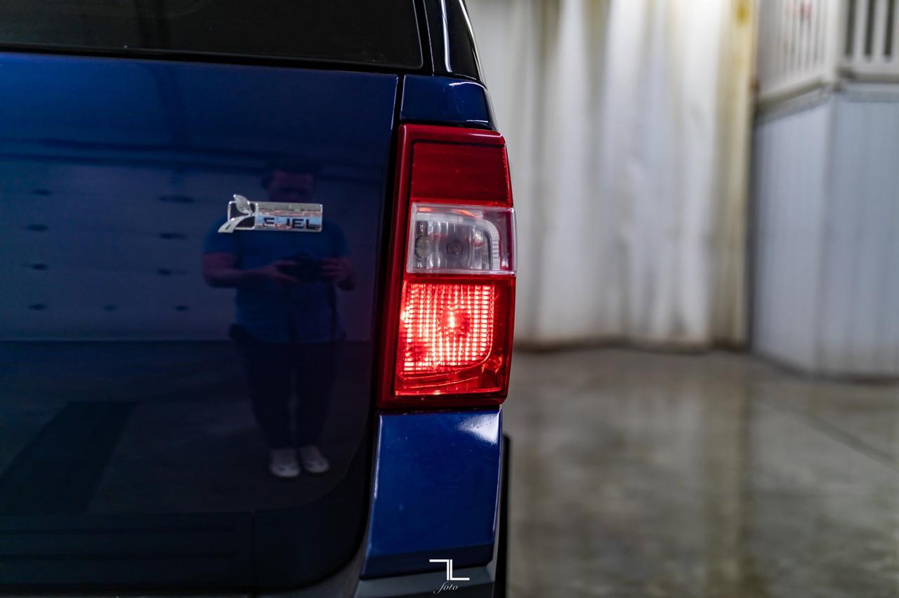 2011 Ford Expedition 4x4 XLT Red Deer AB