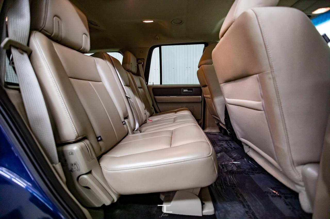 2011 Ford Expedition 4x4 XLT Red Deer AB