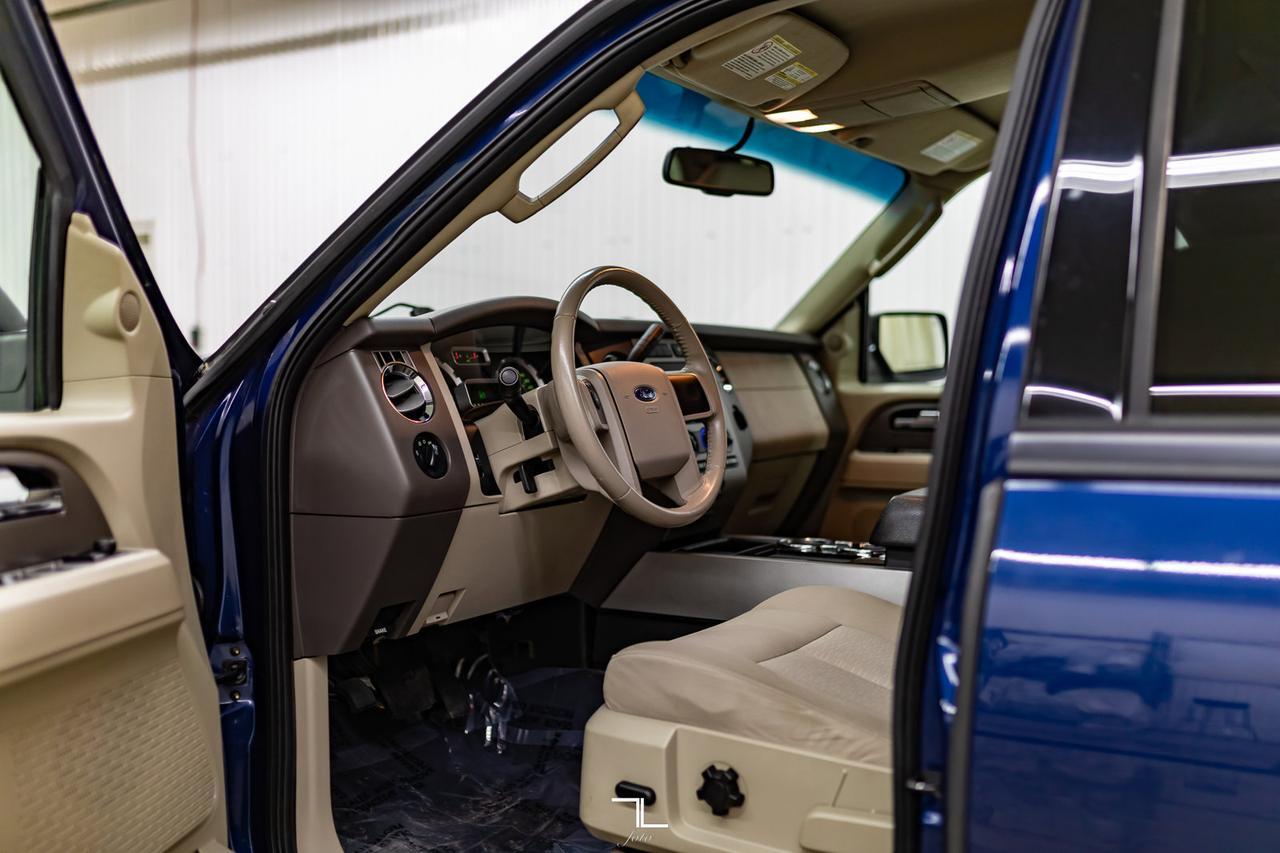 2011 Ford Expedition 4x4 XLT Red Deer AB