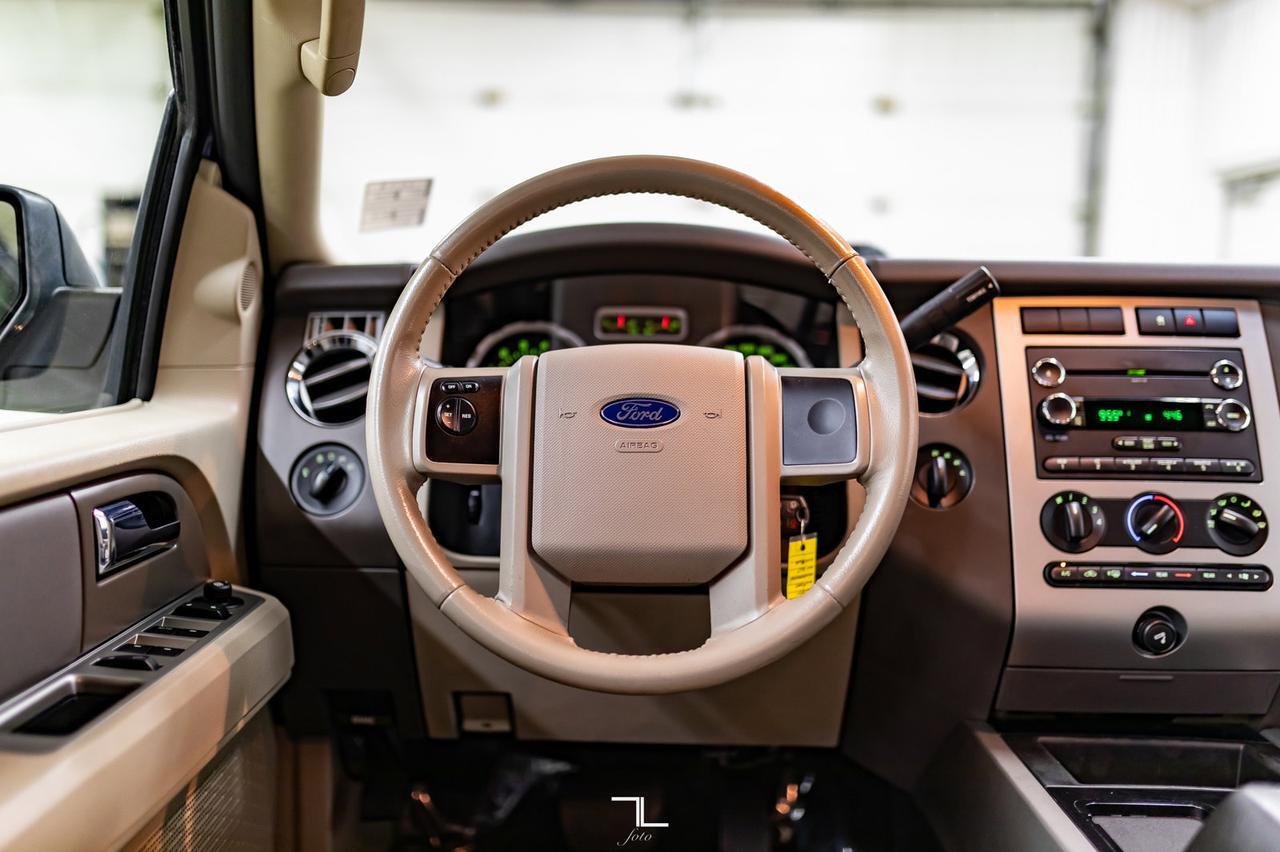 2011 Ford Expedition 4x4 XLT Red Deer AB