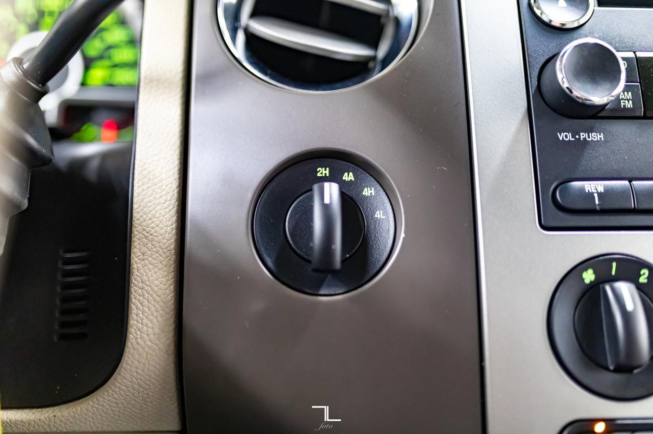 2011 Ford Expedition 4x4 XLT Red Deer AB