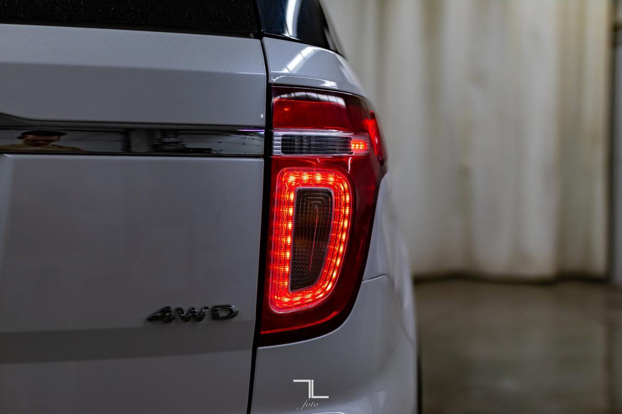 2011 Ford Explorer AWD Limited Leather Roof Nav BCam Red Deer AB