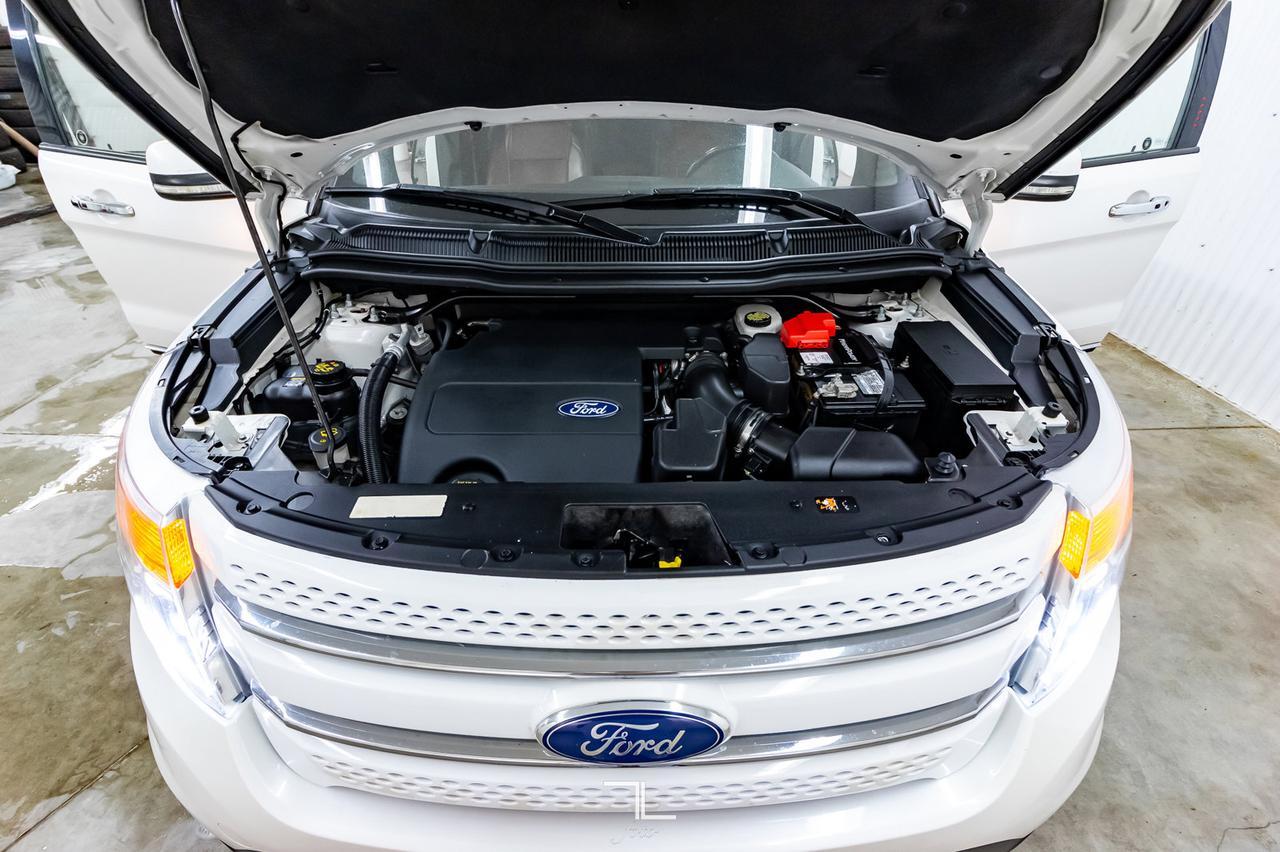 2011 Ford Explorer AWD Limited Leather Roof Nav BCam Red Deer AB