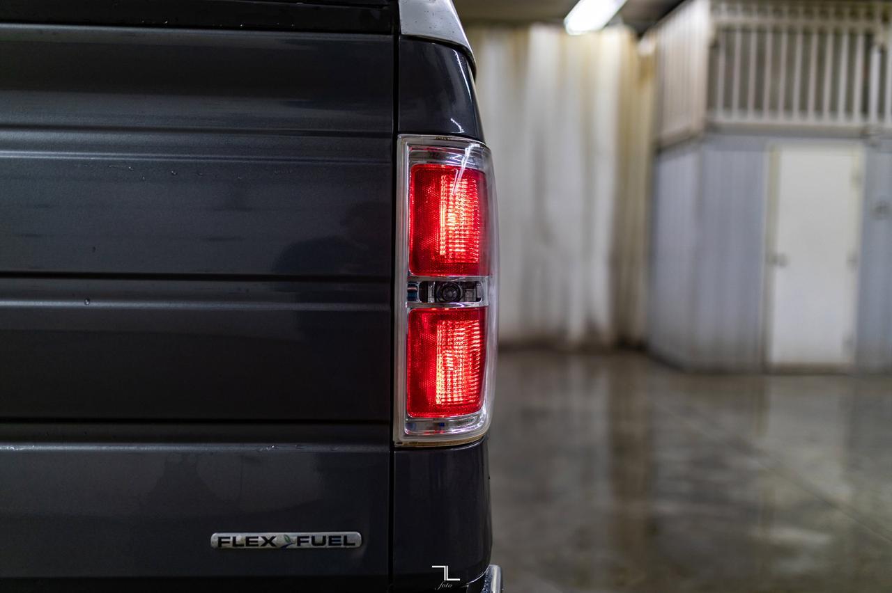 2011 Ford F-150 4x4 Super Cab XLT Longbox PSeat Red Deer AB