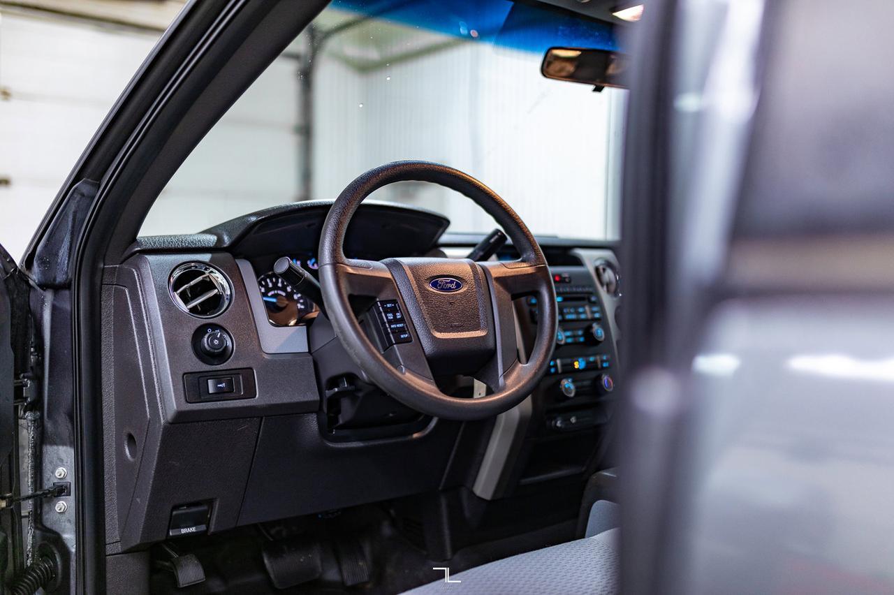 2011 Ford F-150 4x4 Super Cab XLT Longbox PSeat Red Deer AB