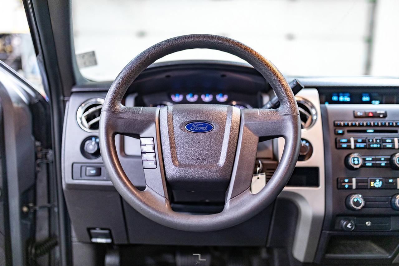 2011 Ford F-150 4x4 Super Cab XLT Longbox PSeat Red Deer AB