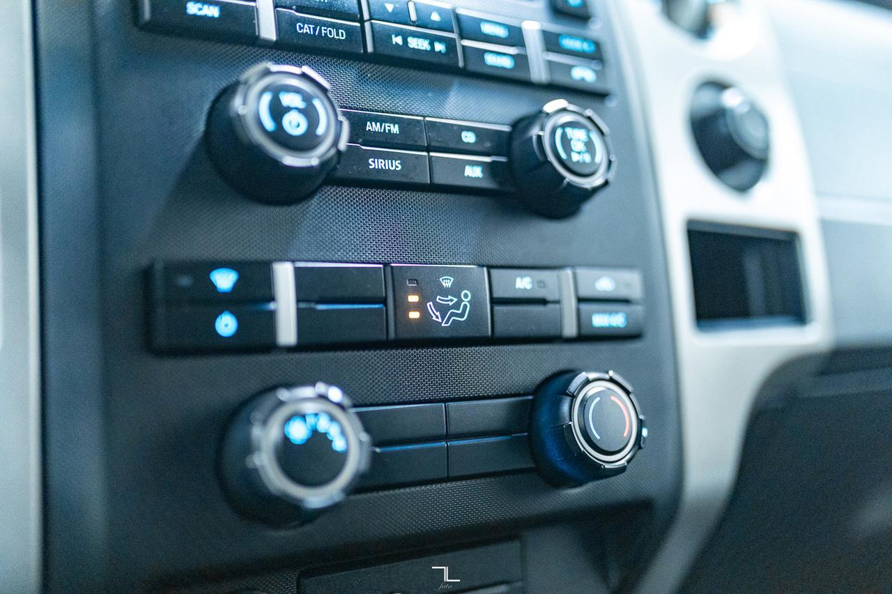 2011 Ford F-150 4x4 Super Cab XLT Longbox PSeat Red Deer AB