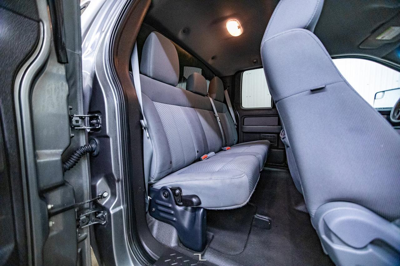 2011 Ford F-150 4x4 Super Cab XLT Longbox PSeat Red Deer AB