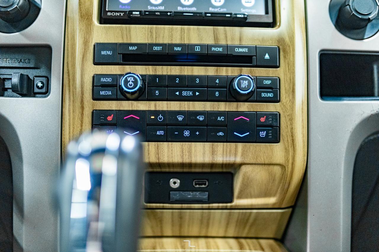 2011 Ford F-150 4x4 Super Crew Lariat Leather Roof BCam Red Deer AB