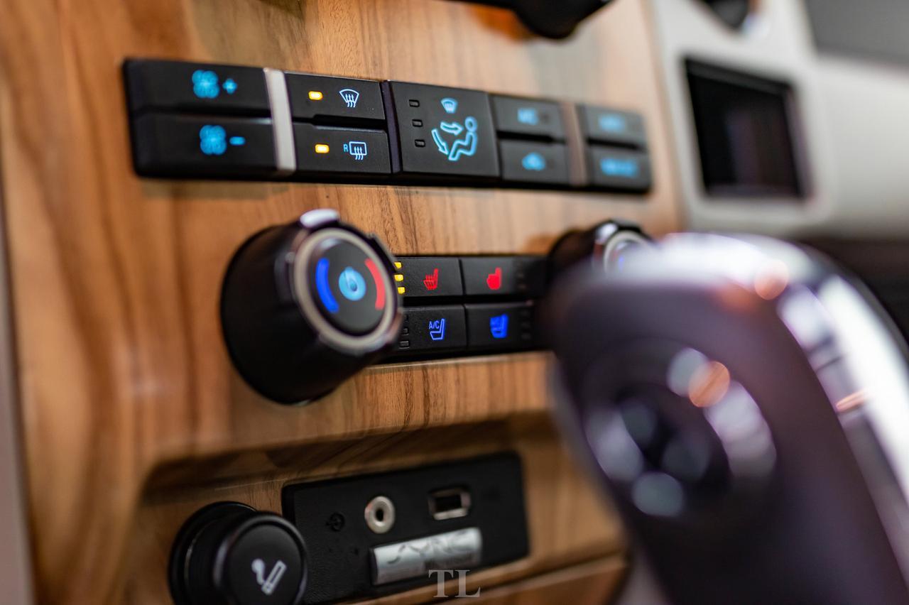 2011 Ford F-150 4x4 Super Crew Lariat Leather Roof BCam TV's Red Deer AB