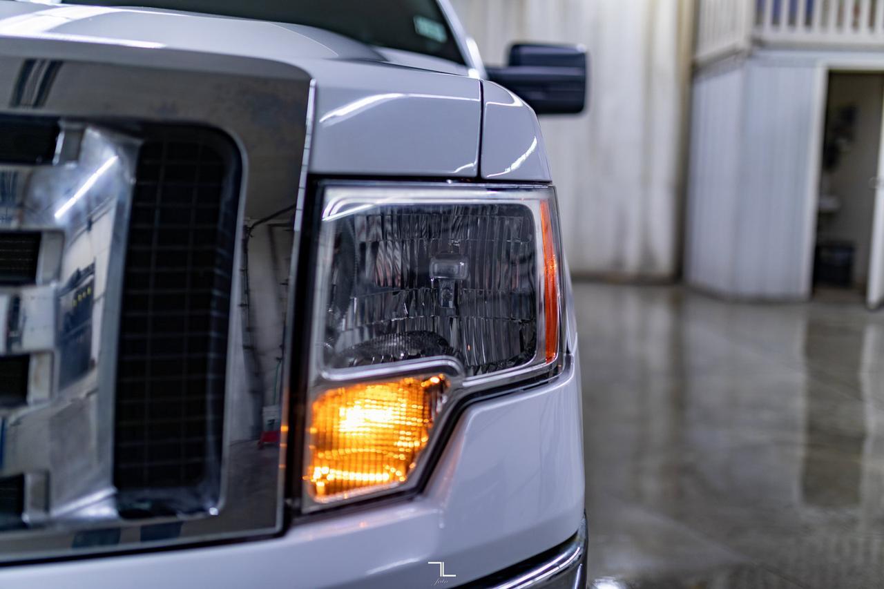 2011 Ford F-150 4x4 Super Crew XLT Longbox Red Deer AB