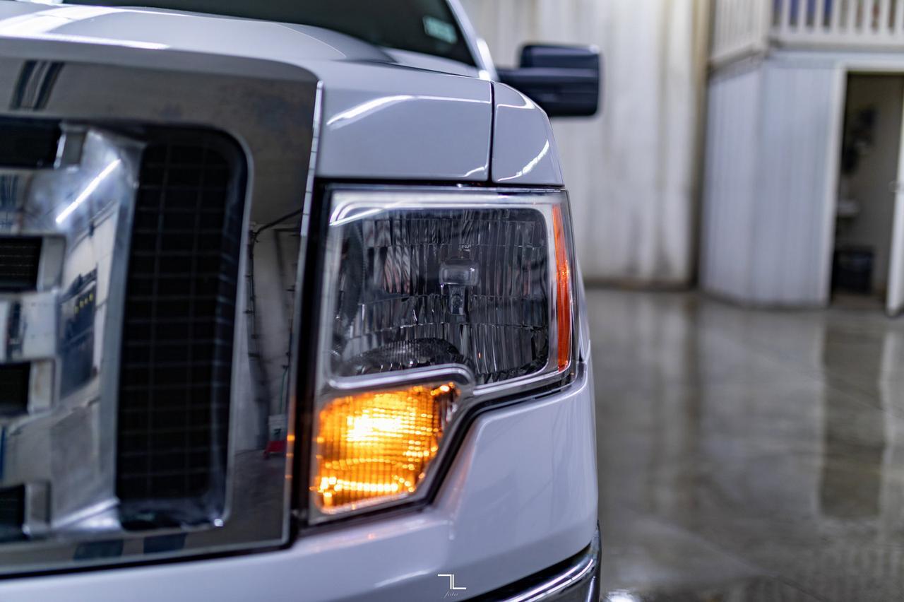 2011 Ford F-150 4x4 Super Crew XLT Longbox Red Deer AB