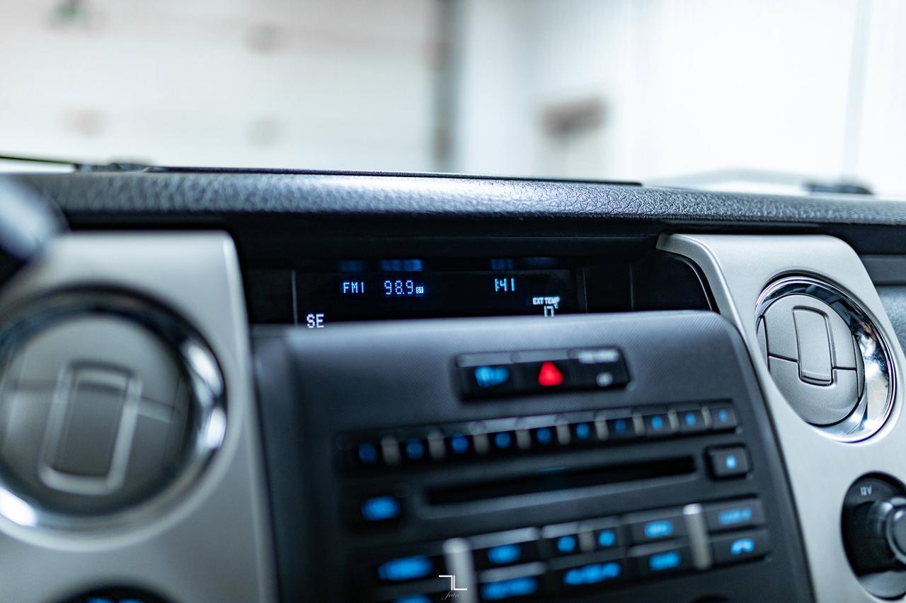 2011 Ford F-150 4x4 Super Crew XLT Longbox Red Deer AB