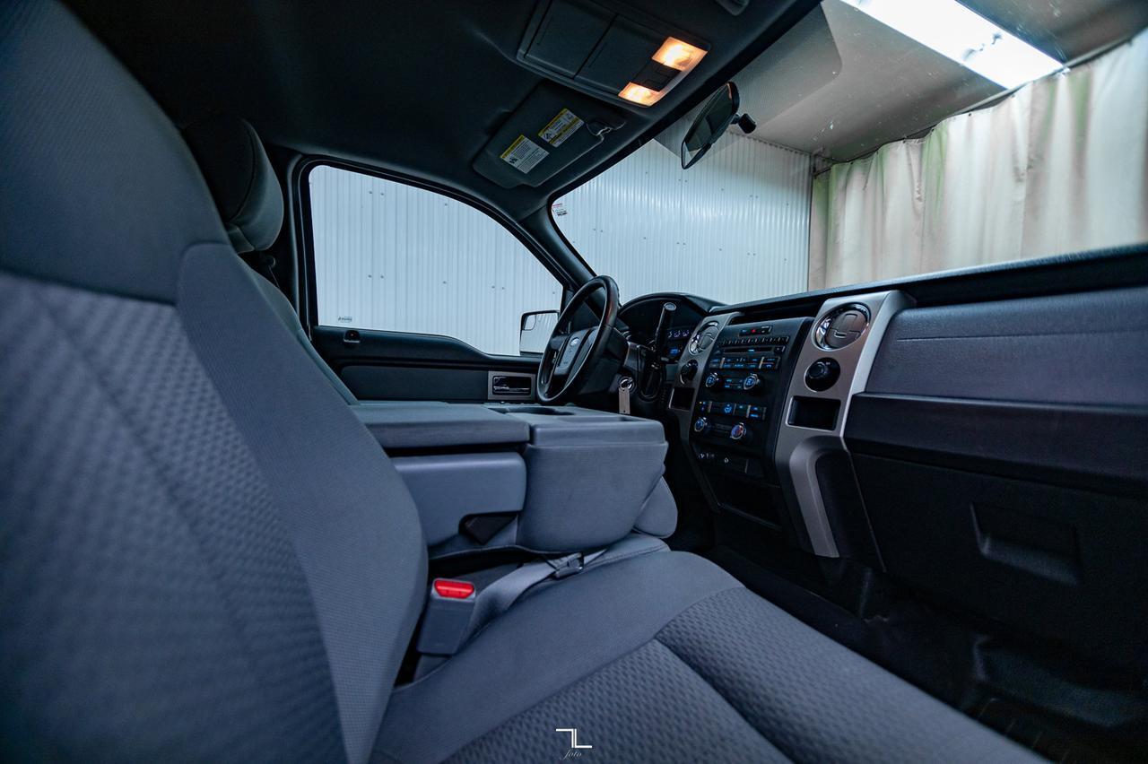 2011 Ford F-150 4x4 Super Crew XLT Longbox Red Deer AB