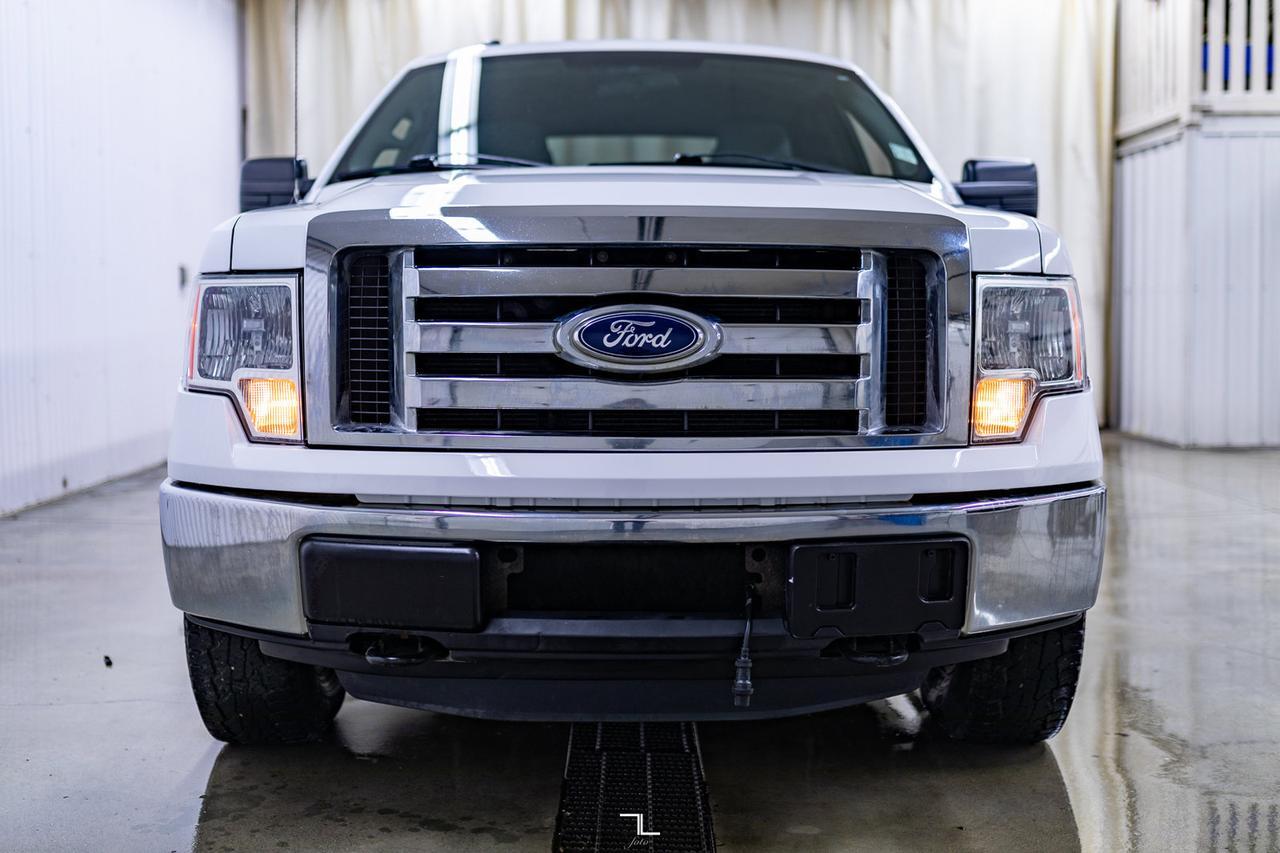 2011 Ford F-150 4x4 Super Crew XLT Longbox Red Deer AB