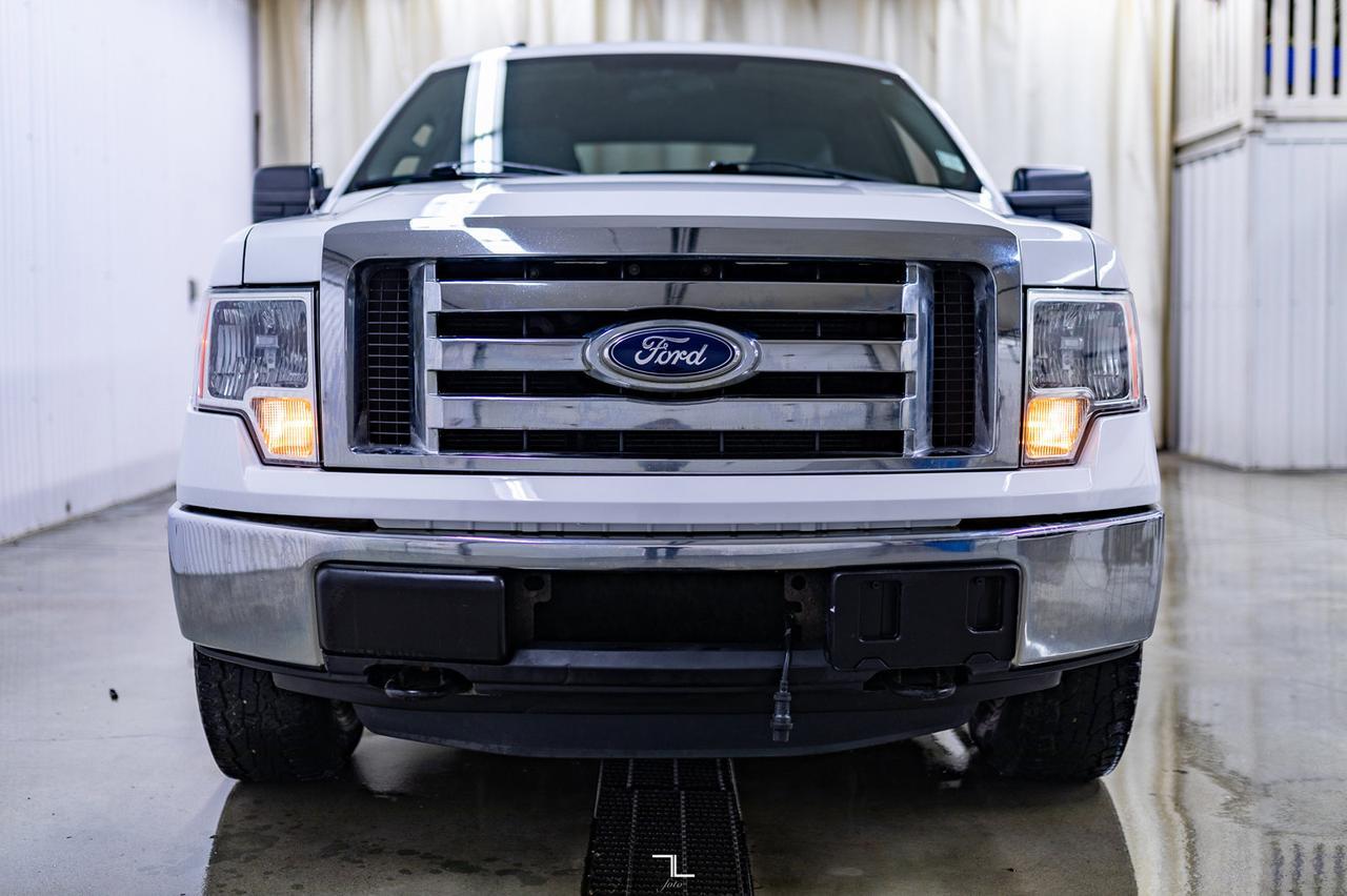 2011 Ford F-150 4x4 Super Crew XLT Longbox Red Deer AB