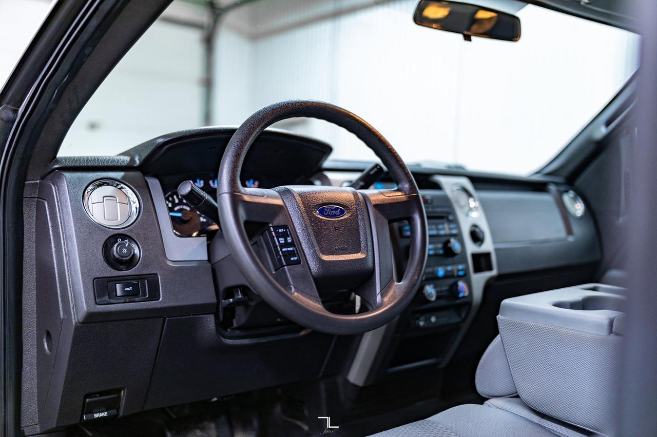 2011 Ford F-150 4x4 Super Crew XLT Longbox Red Deer AB