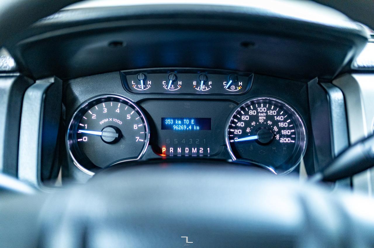 2011 Ford F-150 4x4 Super Crew XLT Longbox Red Deer AB