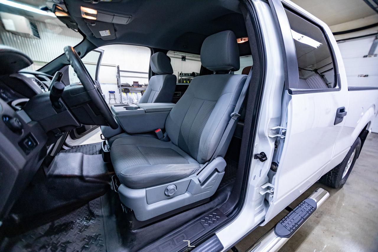 2011 Ford F-150 4x4 Super Crew XLT Longbox Red Deer AB