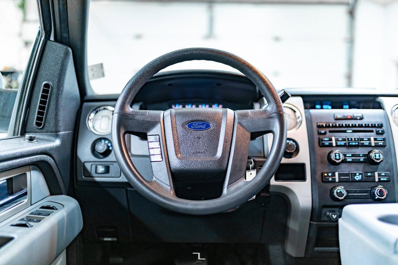 2011 Ford F-150 4x4 Super Crew XLT Longbox Red Deer AB