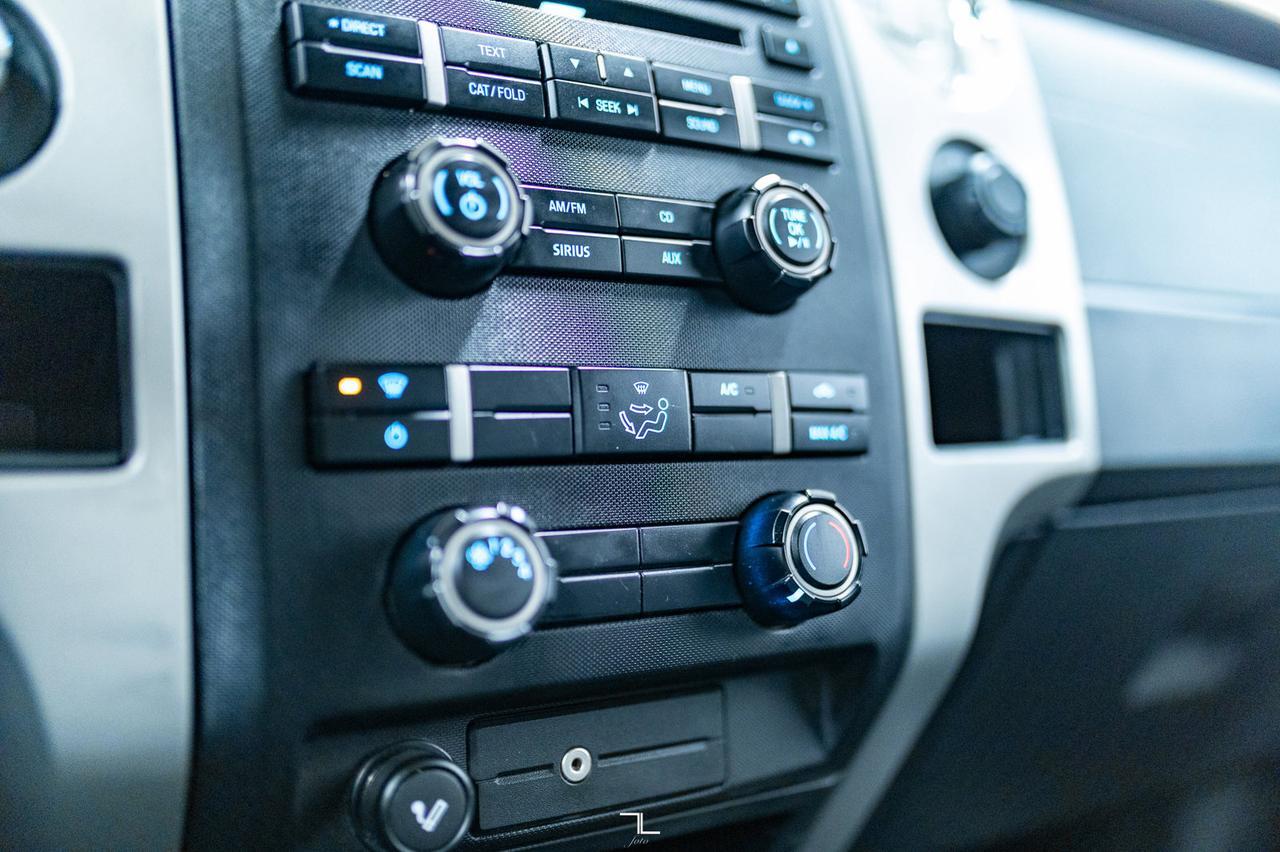 2011 Ford F-150 4x4 Super Crew XLT Longbox Red Deer AB