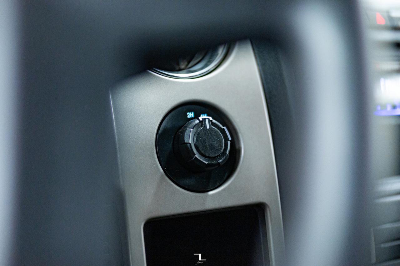 2011 Ford F-150 4x4 Super Crew XLT PSeat Red Deer AB