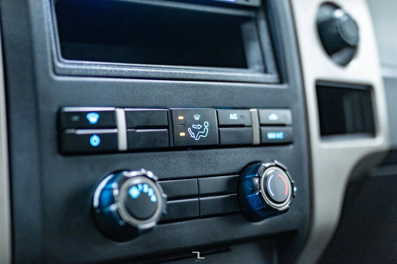 2011 Ford F-150 4x4 Super Crew XLT PSeat Red Deer AB