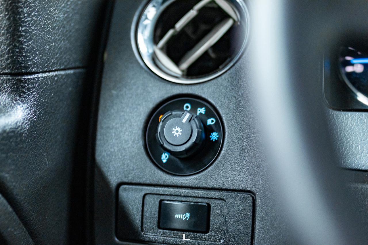 2011 Ford F-150 4x4 Super Crew XLT PSeat Red Deer AB