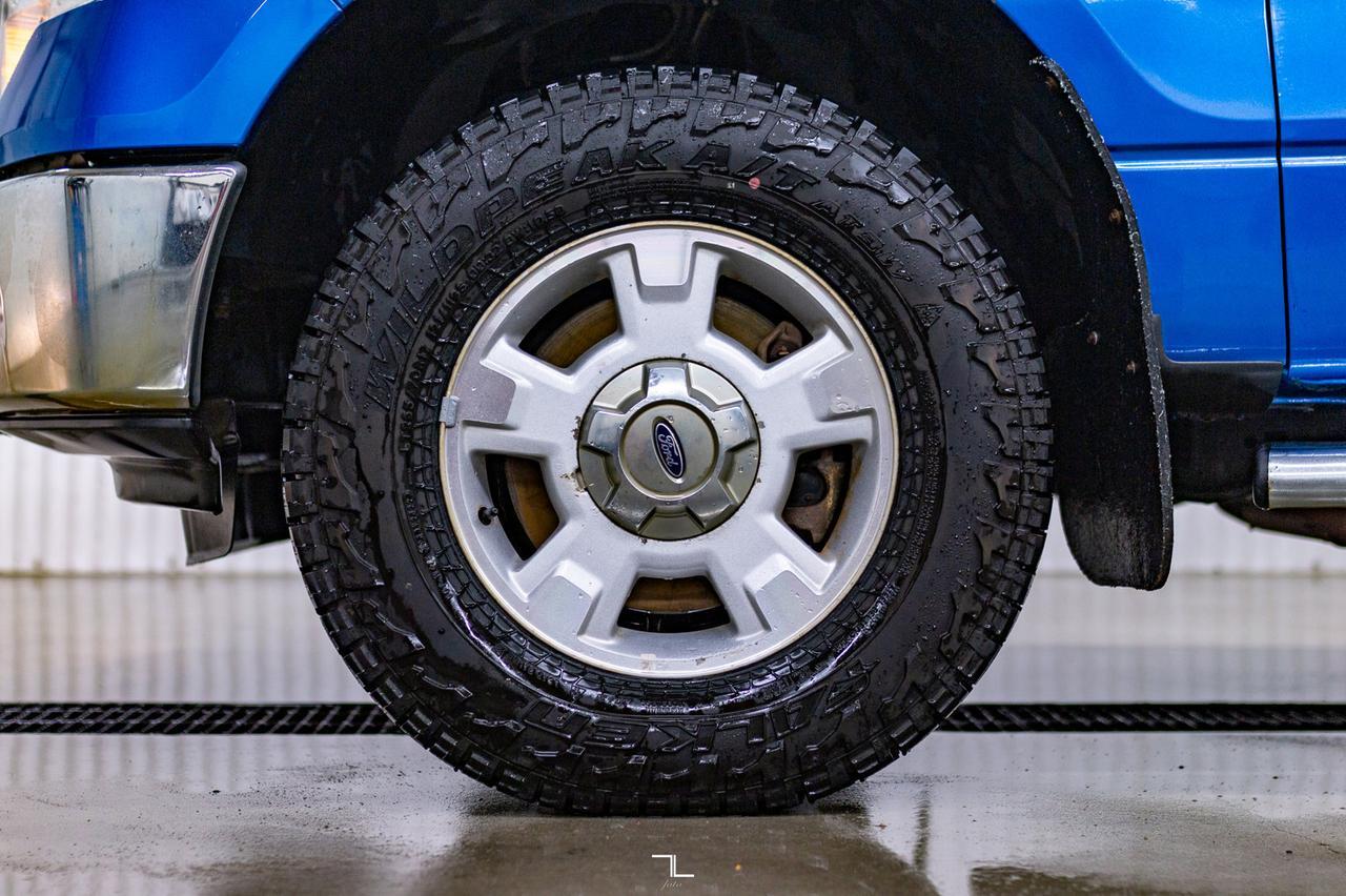 2011 Ford F-150 4x4 Super Crew XLT PSeat Red Deer AB