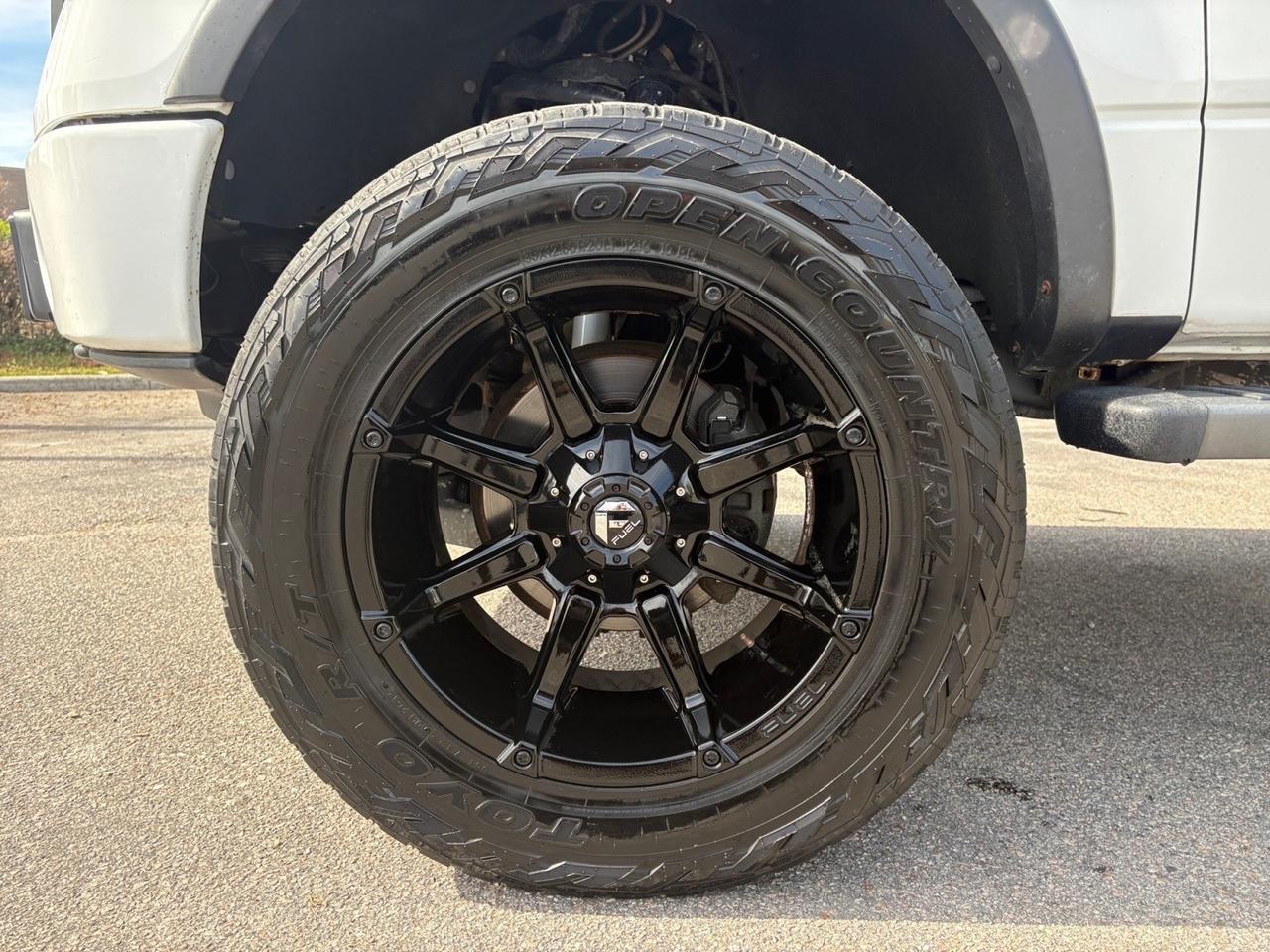 2011 Ford F-150 FX4, RUNNING BOARDS, TOW PACKAGE, REMOTE START, POWER HEATED MIRRORS, LIFTED, CUSTOM FUEL WHEELS, BACKUP CAMERA WITH PARKKING SENSORS, LOW MILEAGE, READY TO RIDE BIG ON THE ROAD! Virginia Beach VA