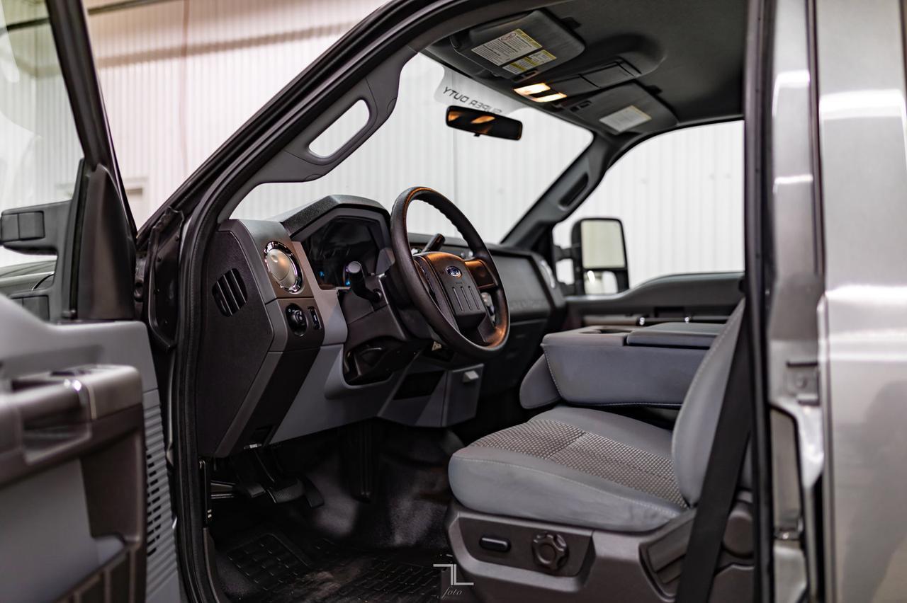 2011 Ford F-250 4x2 Crew Cab XLT Longbox Diesel Topper Red Deer AB