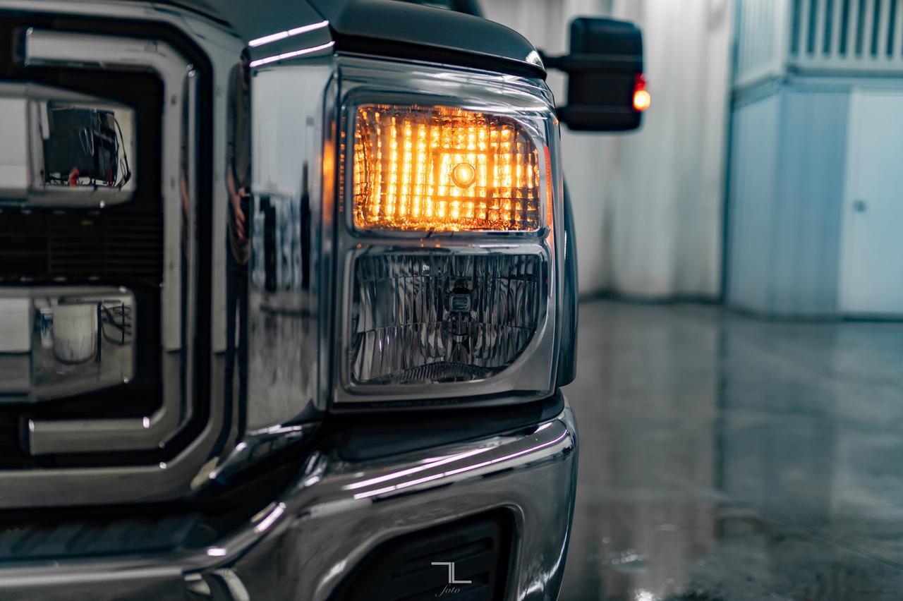 2011 Ford F-250 4x2 Crew Cab XLT Longbox Diesel Topper Red Deer AB