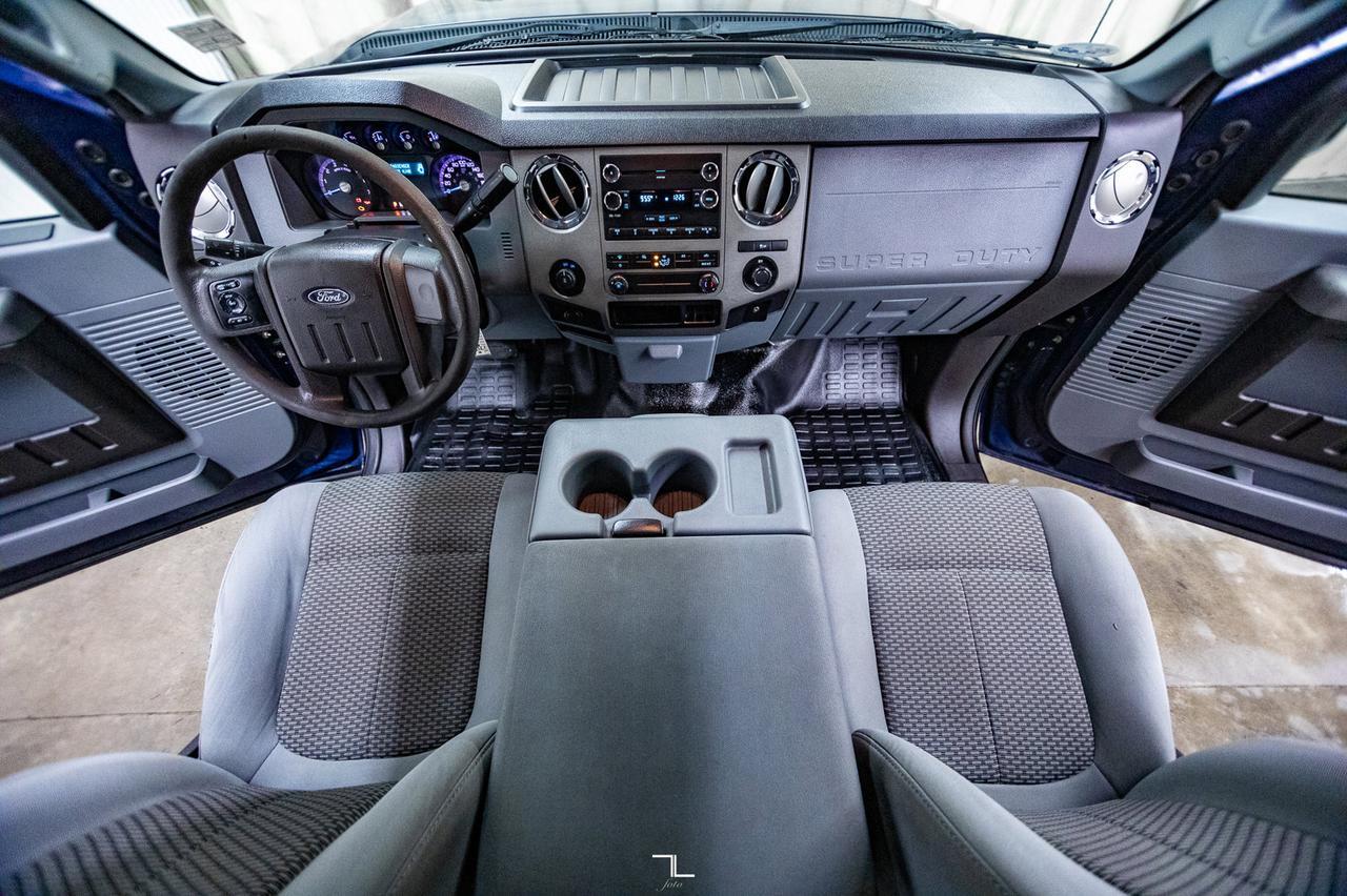 2011 Ford F-250 4x2 Crew Cab XLT PSeat Red Deer AB