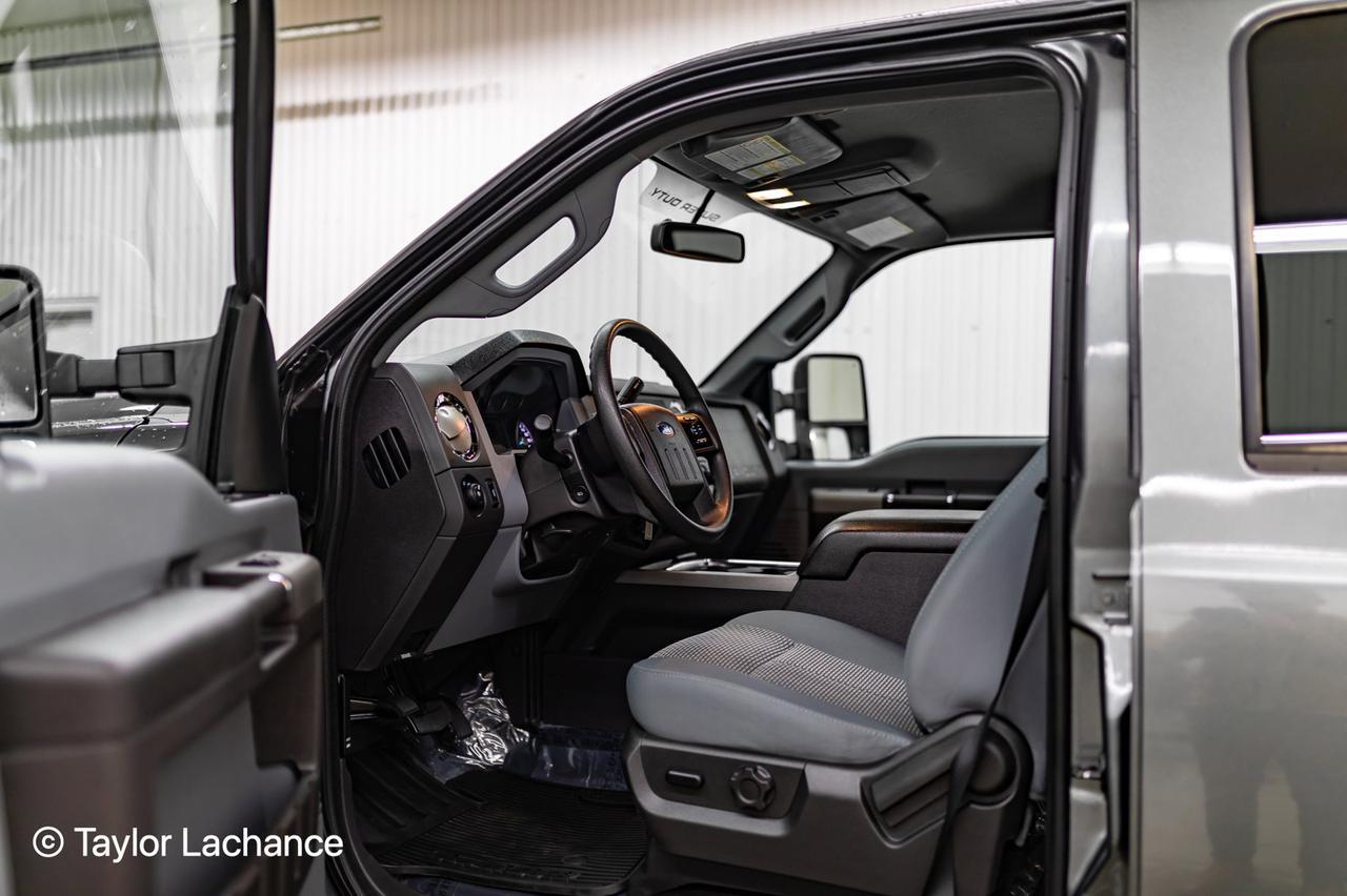 2011 Ford F-250 4x4 Crew Cab XLT FX4 BCam Red Deer AB