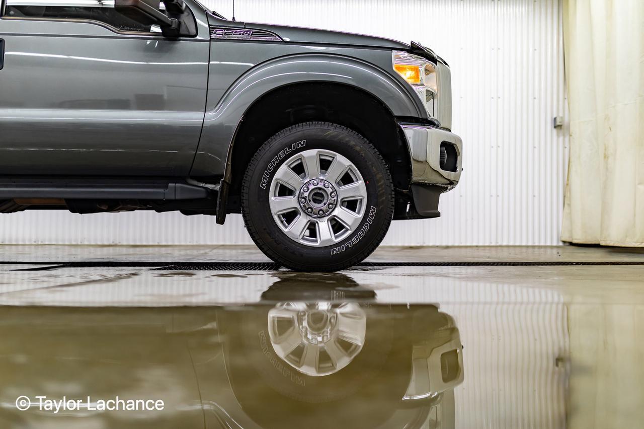 2011 Ford F-250 4x4 Crew Cab XLT FX4 BCam Red Deer AB