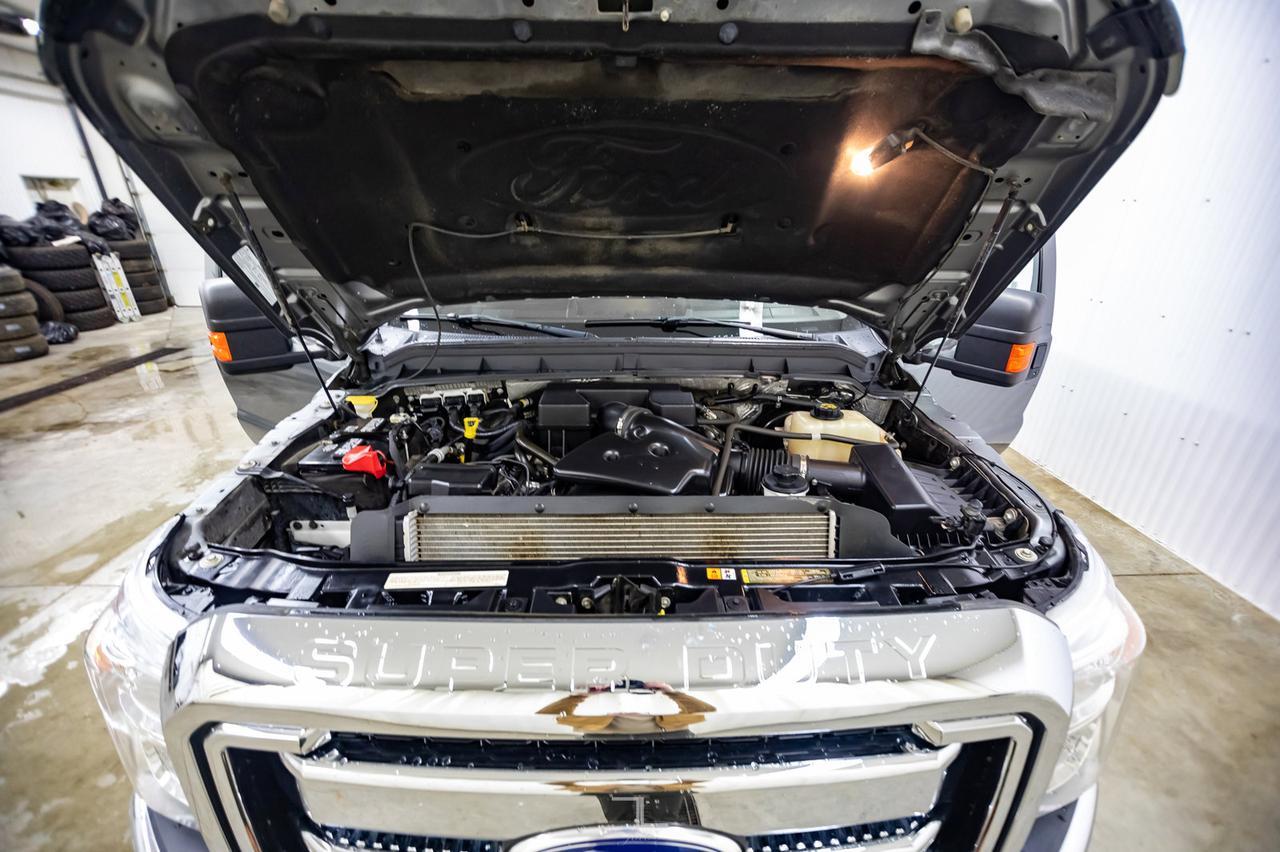 2011 Ford F-250 4x4 Crew Cab XLT FX4 BCam Red Deer AB