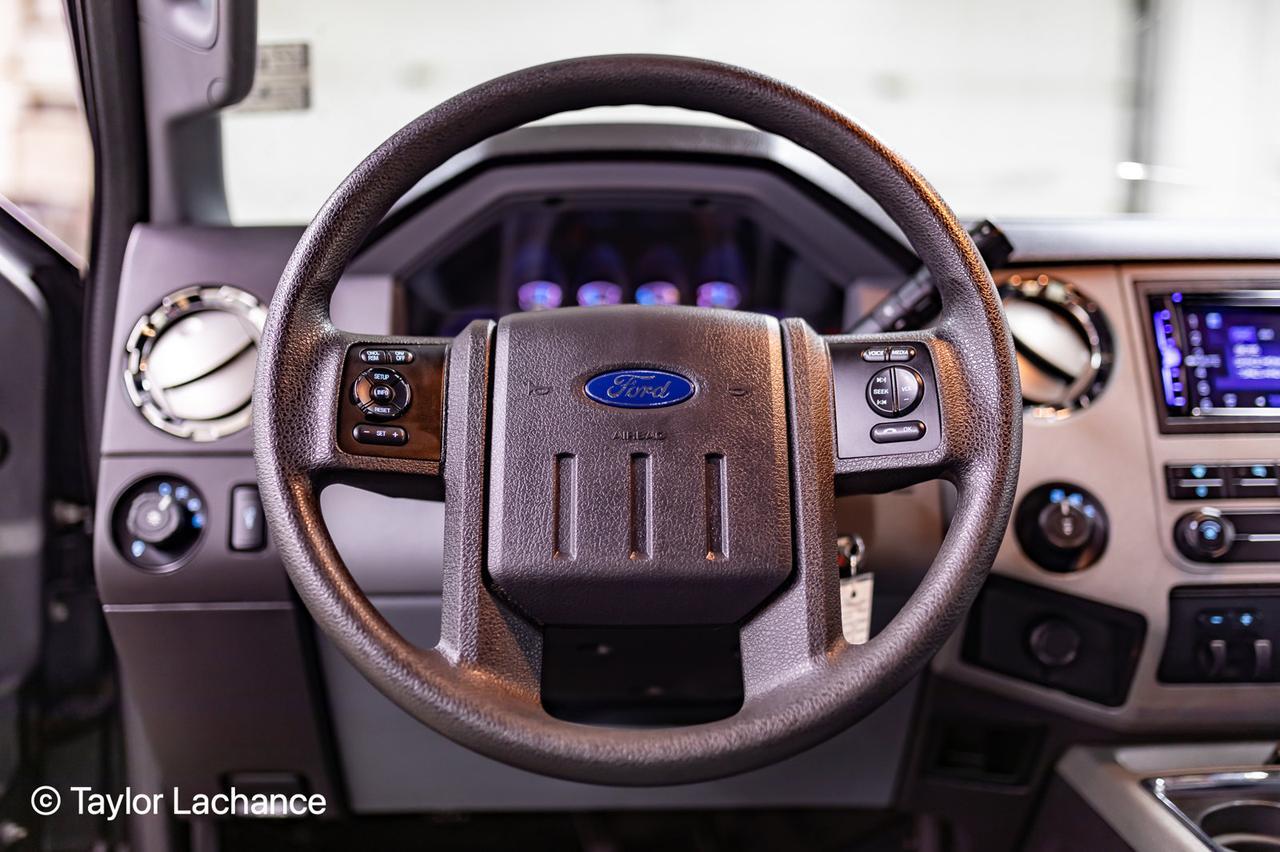 2011 Ford F-250 4x4 Crew Cab XLT FX4 BCam Red Deer AB