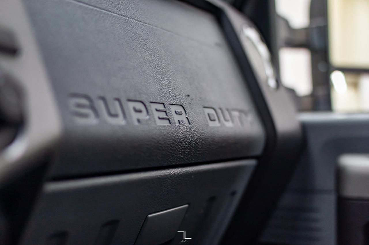 2011 Ford F-250 4x4 Crew Cab XLT Longbox Diesel Red Deer AB